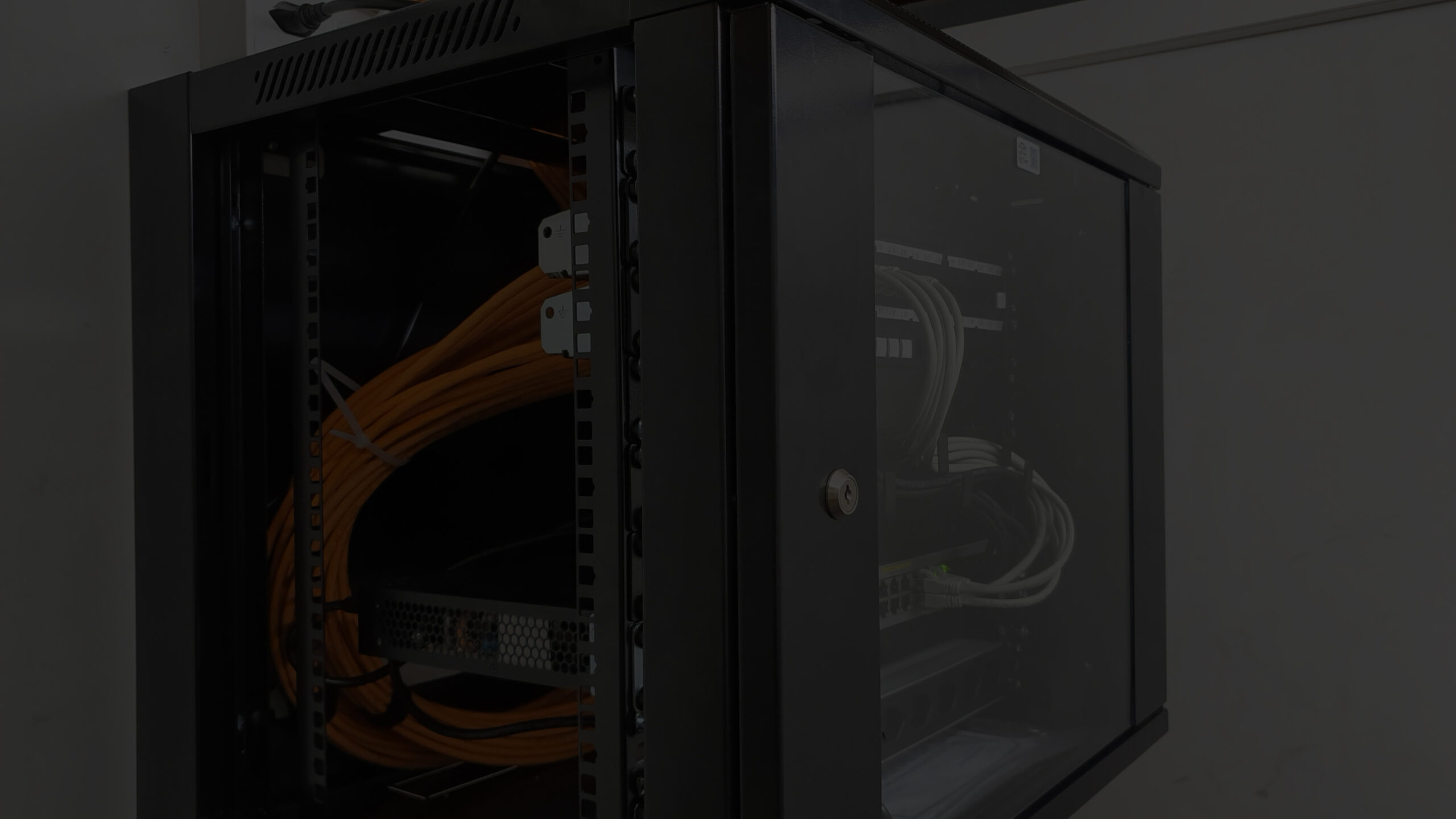 Digitale Kommunikation – Vernetzte Systeme für IT, Gebäudeautomation und Fernzugriff
